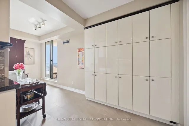 Additional image 19 of 2285 Lake Shore Blvd Unit 1014