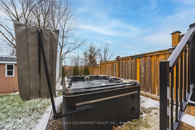 Additional image 39 of 48 Madonna Dr