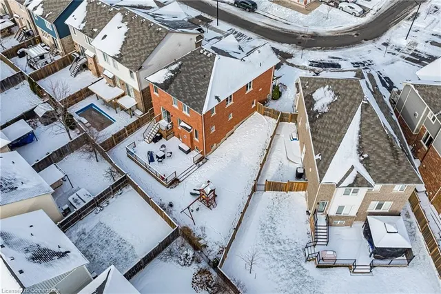 Additional image 37 of 189 Stillwater Cres