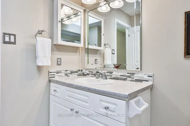 Additional image 22 of 2911 Darien Rd