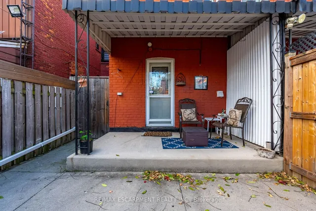 Additional image 29 of 50 1/2 Clyde St