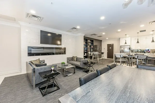 Additional image 37 of 118 King St Unit 418