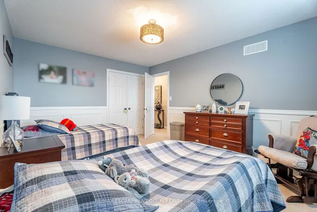 Additional image 22 of 49 Desoto Dr