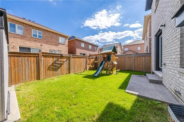 Additional image 40 of 8 Macbean Crescent Cres