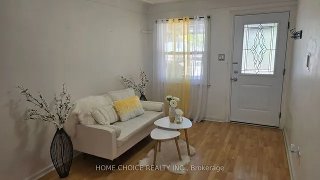 Additional image 8 of 558 Quebec St