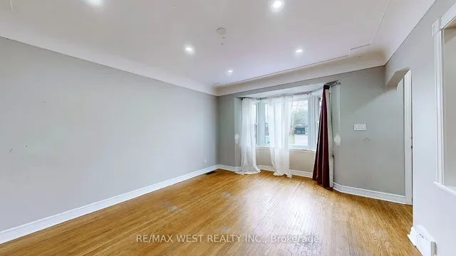 Additional image 12 of 15 Darcy Crt