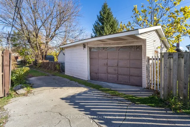 Additional image 28 of 97 Strathearne Ave