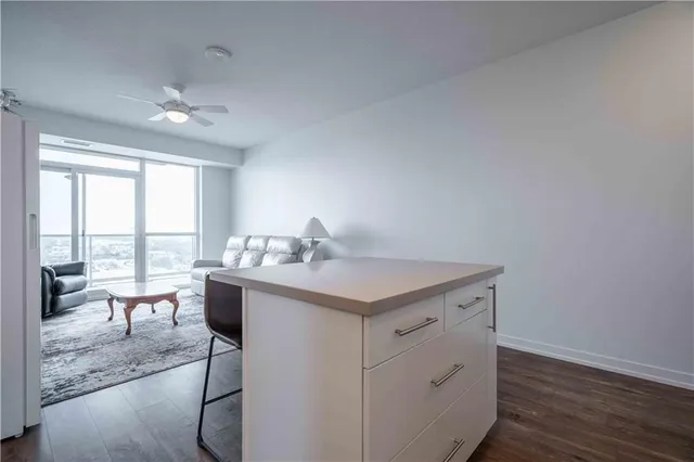 Additional image 7 of 2093 FAIRVIEW St Unit 1702