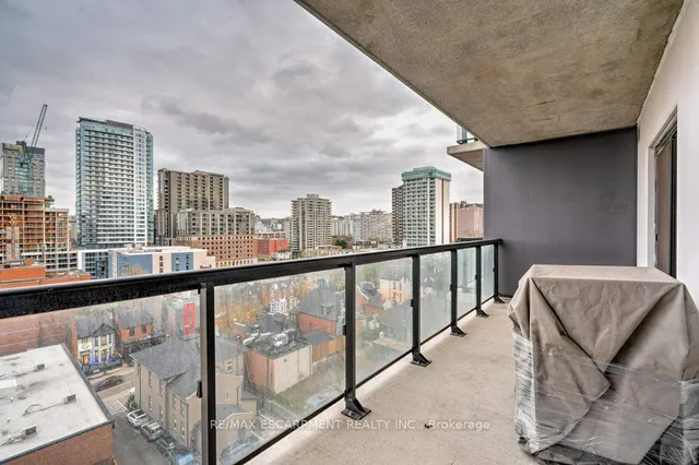 Additional image 24 of 15 Queen St Unit 812