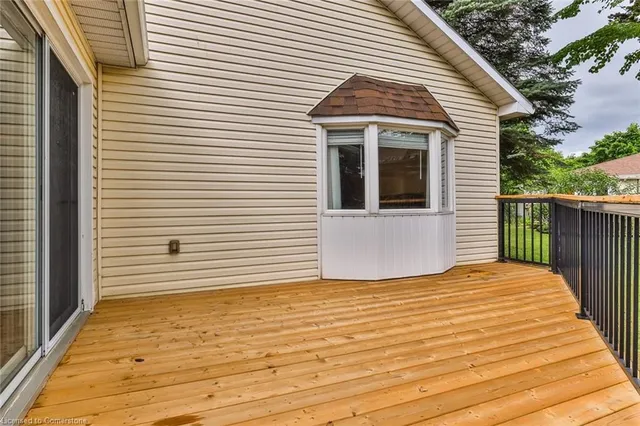 Additional image 29 of 214 Silverbirch Blvd