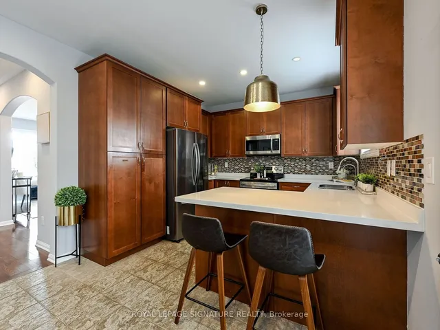 Additional image 18 of 3207 Munson Cres