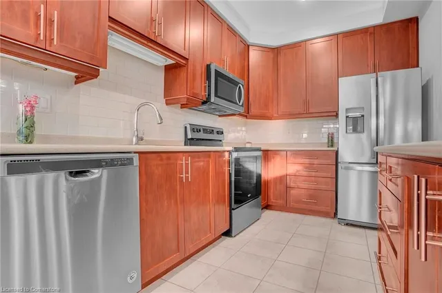 Additional image 12 of 158 Kinsman Dr