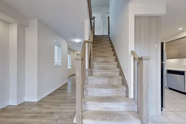 Additional image 16 of 86 Locker Pl