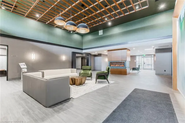 Additional image 3 of 450 Dundas St Unit 702