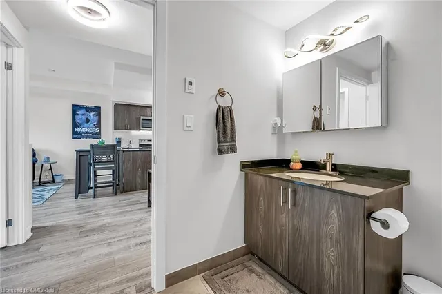 Additional image 23 of 16 Markle Cres Unit 303