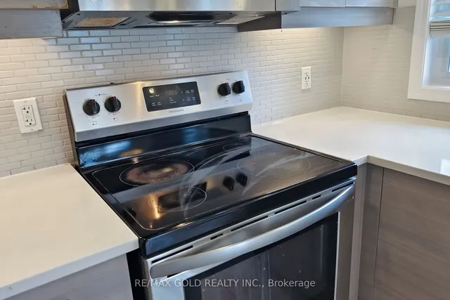 Additional image 13 of 86 Locker Pl