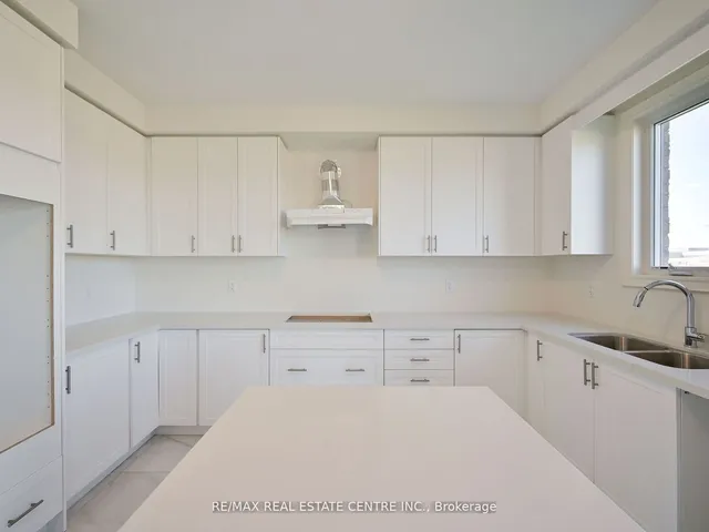 Additional image 12 of 1555 Severn Dr