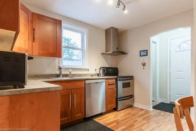 Additional image 12 of 41 Concord Ave