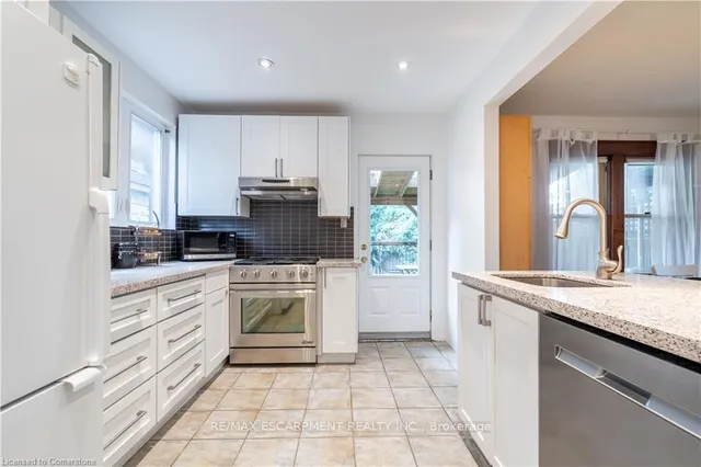 Additional image 10 of 56 Newton Ave