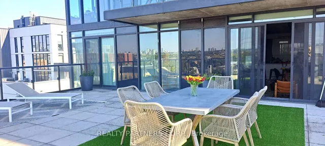 Additional image 21 of 8 Dovercourt Rd Unit 910