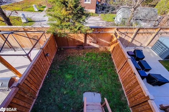 Additional image 23 of 445 Ontario Street South St Unit 2