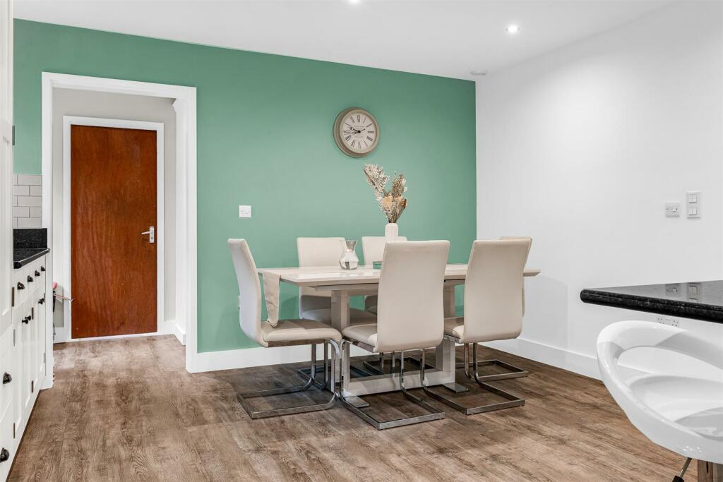 Additional image 7 of Canonsfield Road, Welwyn