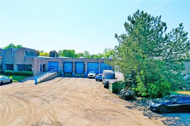 Additional image 41 of 7076 MCNIVEN Rd