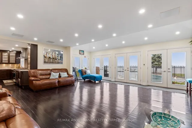 Additional image 14 of 1073 North Service Rd