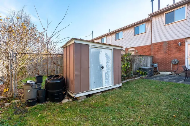 Additional image 39 of 85 Royalvista Dr