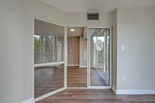 Additional image 25 of 1237 NORTH SHORE Blvd Unit 407