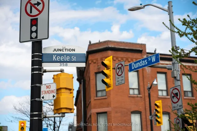 Additional image 39 of 3635 Dundas St