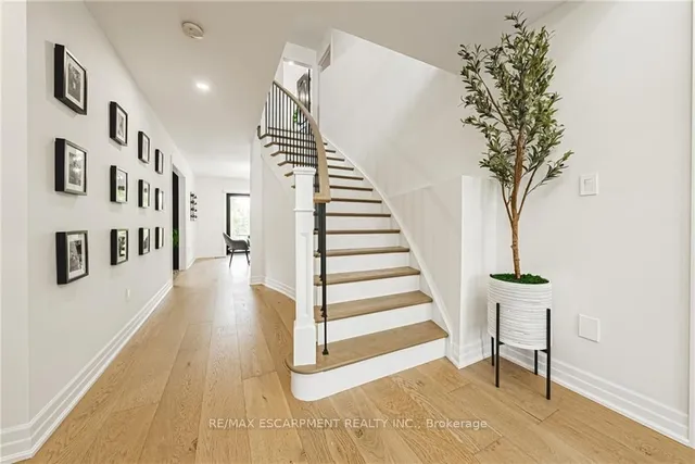 Additional image 5 of 14 Dolphin Pl