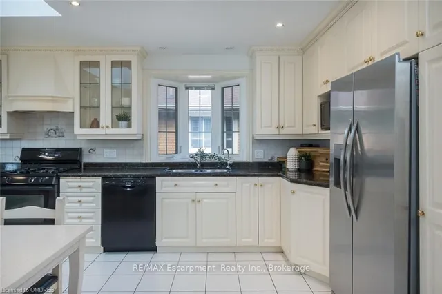 Additional image 9 of 172 OAKLAND Dr