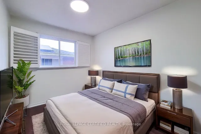 Additional image 14 of 482 Berkindale Dr