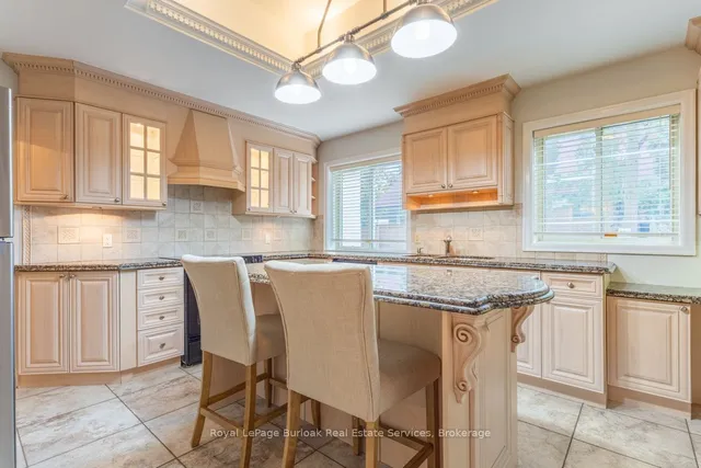 Additional image 16 of 432 Burlington Ave