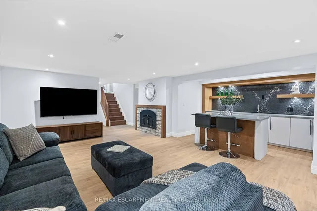 Additional image 22 of 4017 Grapehill Ave