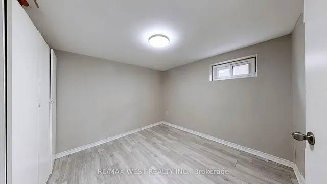 Additional image 36 of 15 Darcy Crt