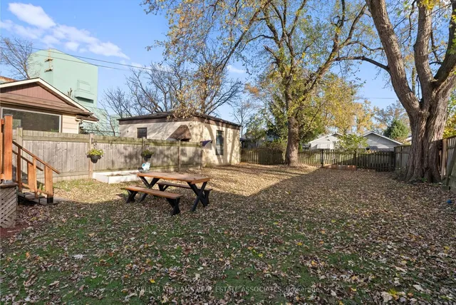 Additional image 36 of 404 Tragina Ave