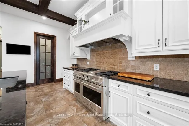 Additional image 10 of 1173 POWERLINE RD Rd