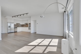Additional image 3 of 2660 22 Street, #5318