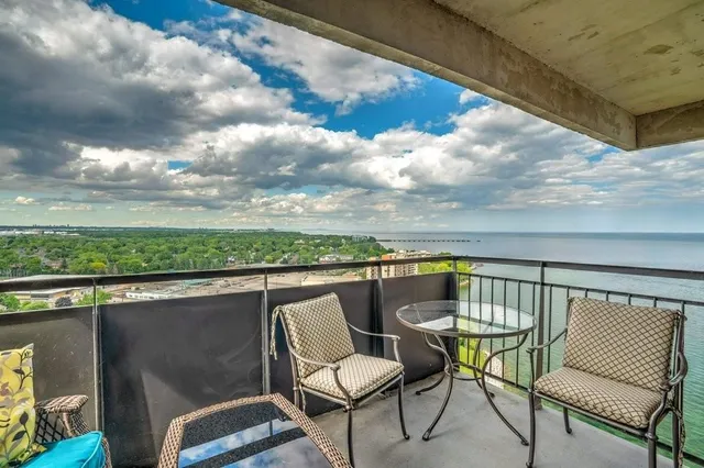 Additional image 37 of 5250 LAKESHORE Rd Unit 2006