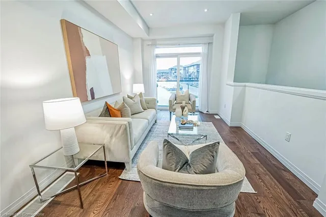 Additional image 11 of 30 Times Square Blvd Unit 239