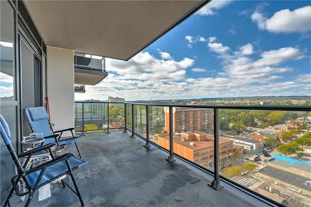 Additional image 18 of 2007 JAMES St Unit 1301