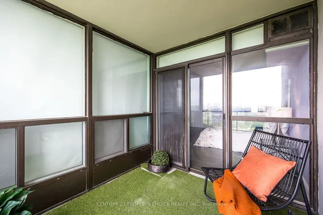 Additional image 33 of 1 Rowntree Rd Unit 1605