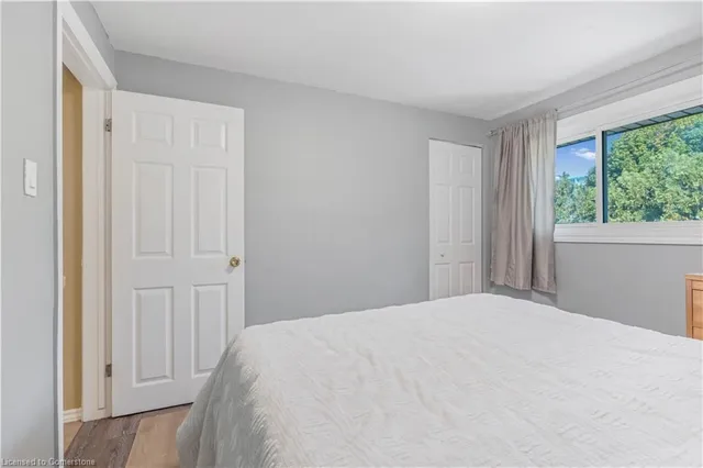 Additional image 18 of 6 Rideau Cres