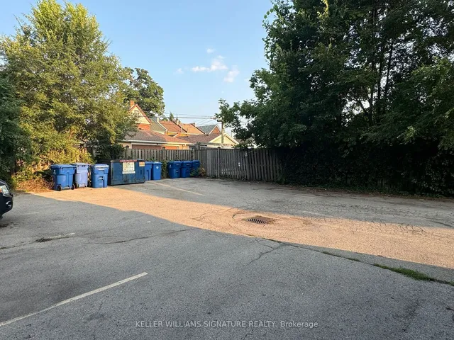 Additional image 39 of 122 Victoria Ave