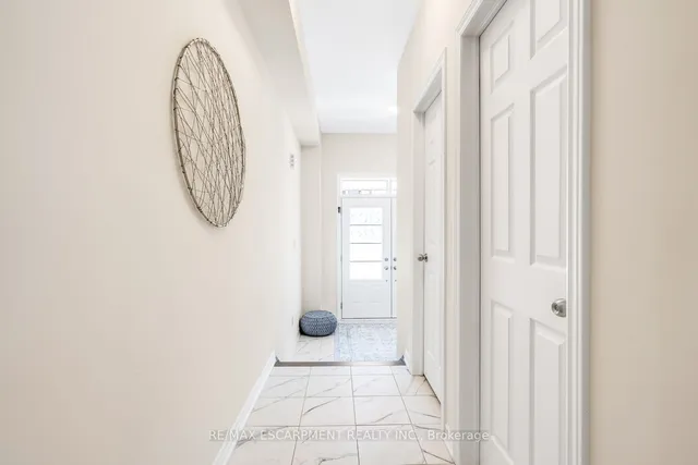 Additional image 3 of 3916 Koenig Rd