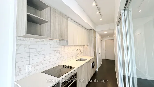 Additional image 4 of 2020 Bathurst St Unit 526