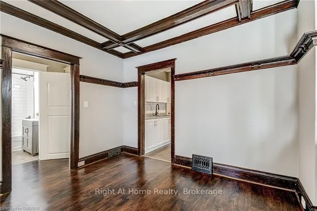 Additional image 11 of 183 ROSSLYN Ave