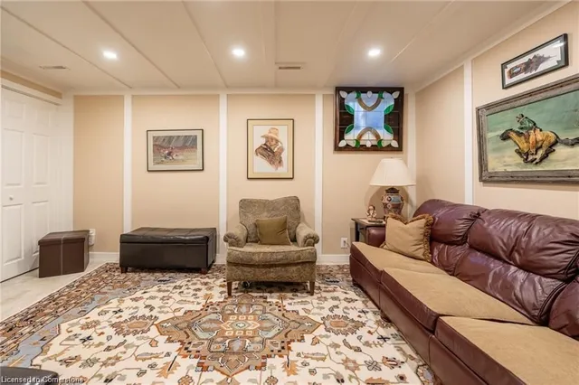 Additional image 39 of 89 Larraine Ave